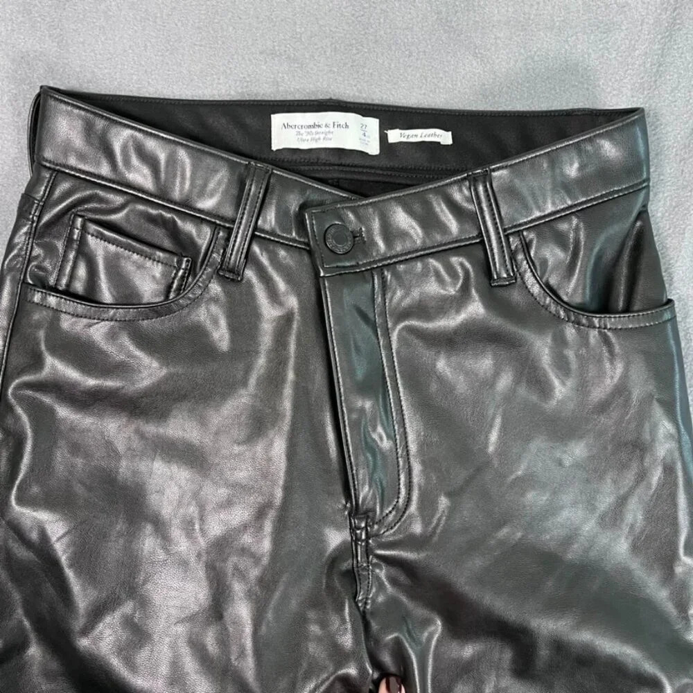 Abercrombie & Fitch Vegan Leather 90s Straight Pants - Picture 3 of 6